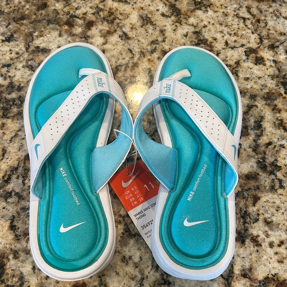 Nike White and Blue Comfort Thong Sandals